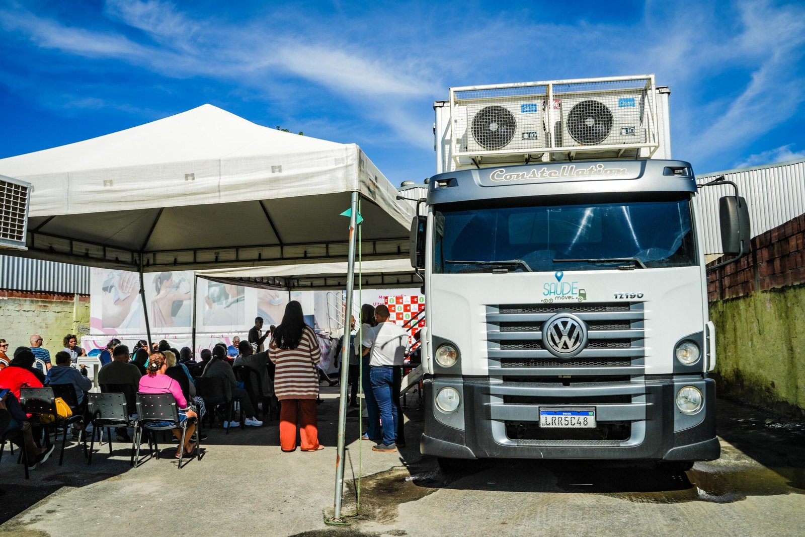 Caminhão da Saúde leva exames e vacinas a moradores de Inoã