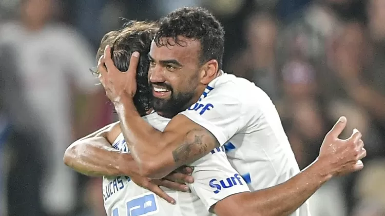 Com gols de Fabrício Bruno e Kaio Jorge Cruzeiro ganha do Flu no adeus de Arias e vira líder