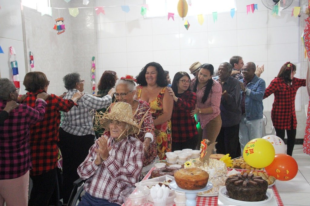 São Gonçalo reúne idosos em projeto Envelhecer com Saúde
