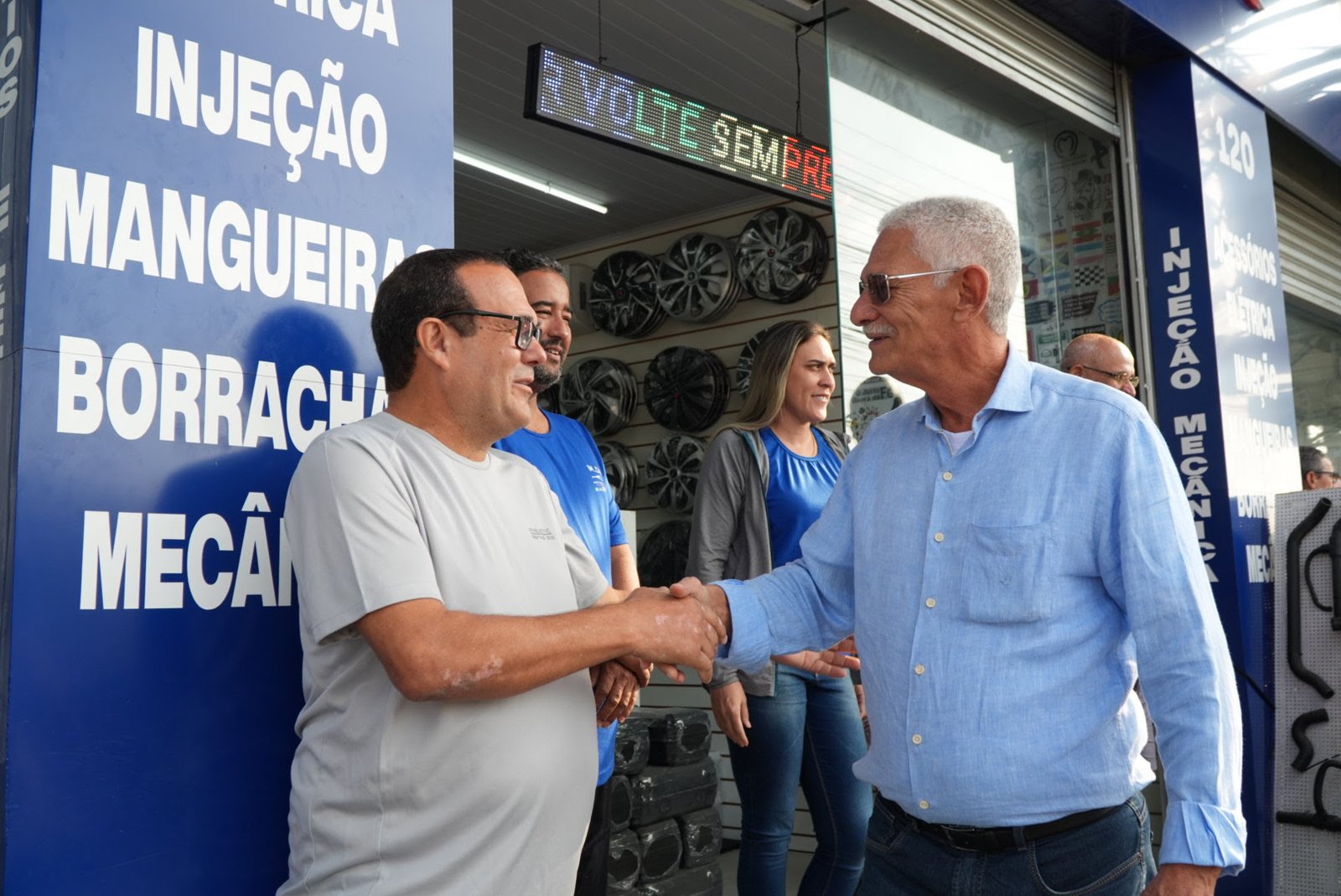 Prefeito Capitão Nelson libera as novas vagas de estacionamento no bairro Jardim Alcântara