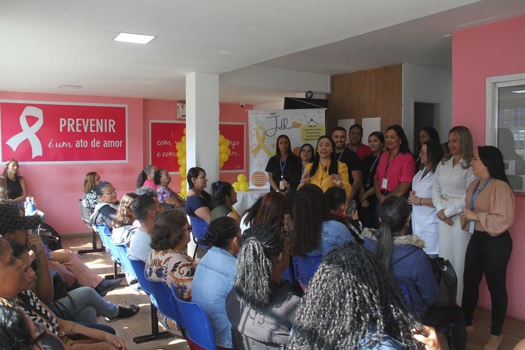 Em São Gonçalo, Campanha Julho Amarelo alerta contra hepatites virais no Espaço Rosa