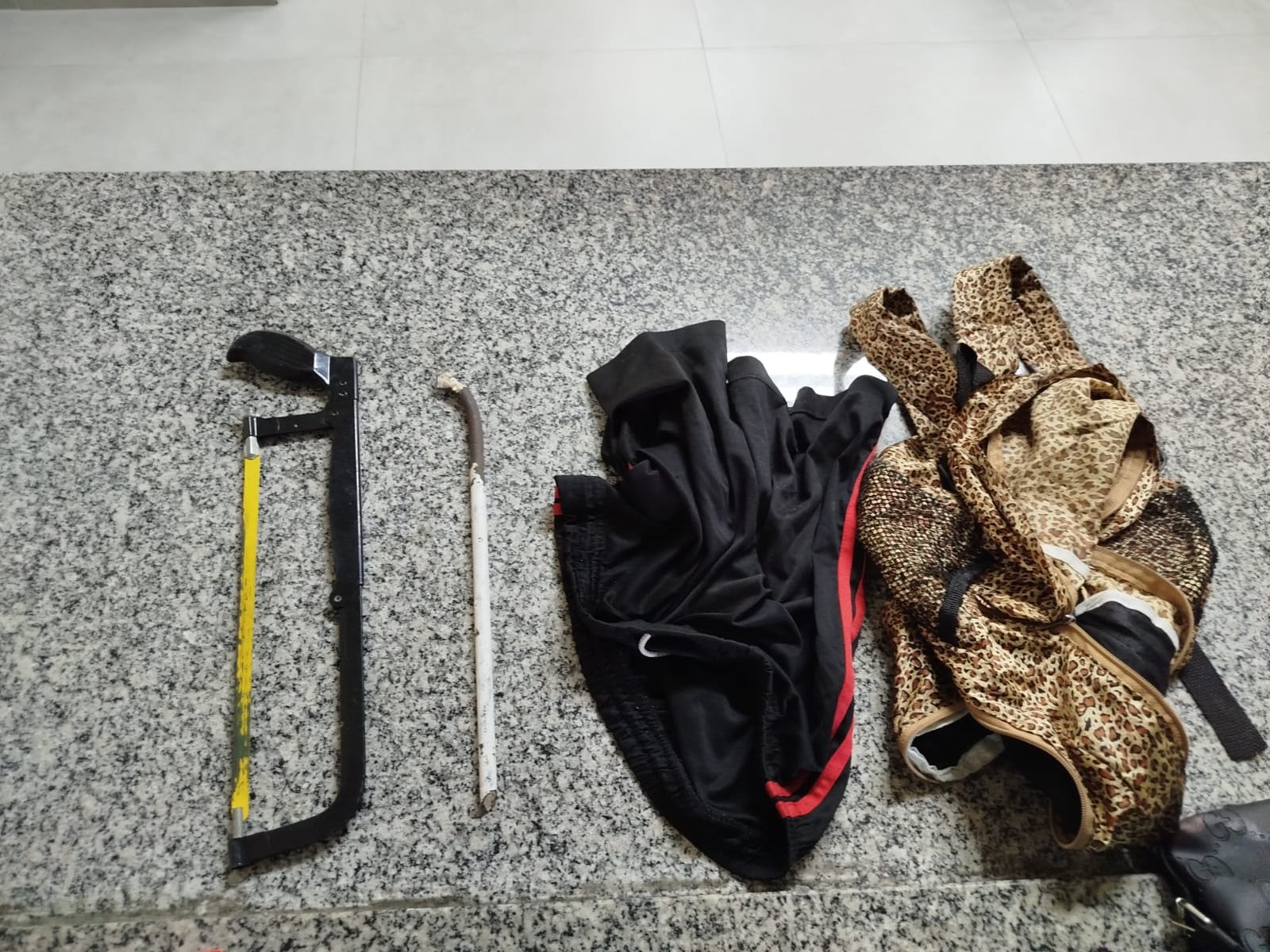 Guarda Municipal prende homem que invadiu estabelecimento no Centro de São Gonçalo