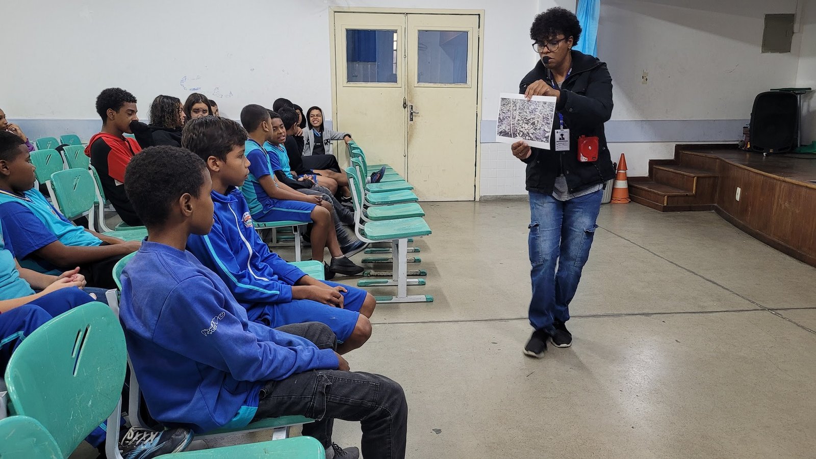 Projeto Meu Ambiente promove atividade sobre manguezais em escola de São Miguel