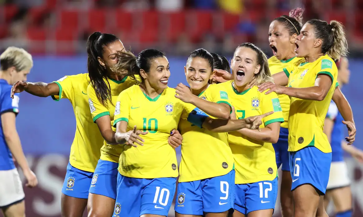 Seleção feminina de futebol enfrenta a Itália em amistoso marcado para outubro