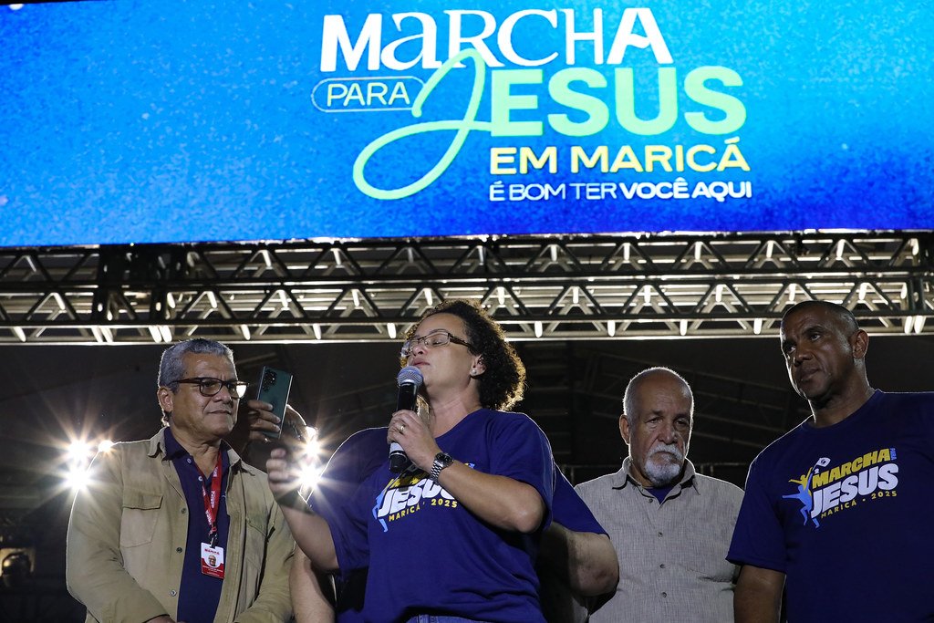 Marcha para Jesus em Maricá arrasta multidão em nome da fé cristã