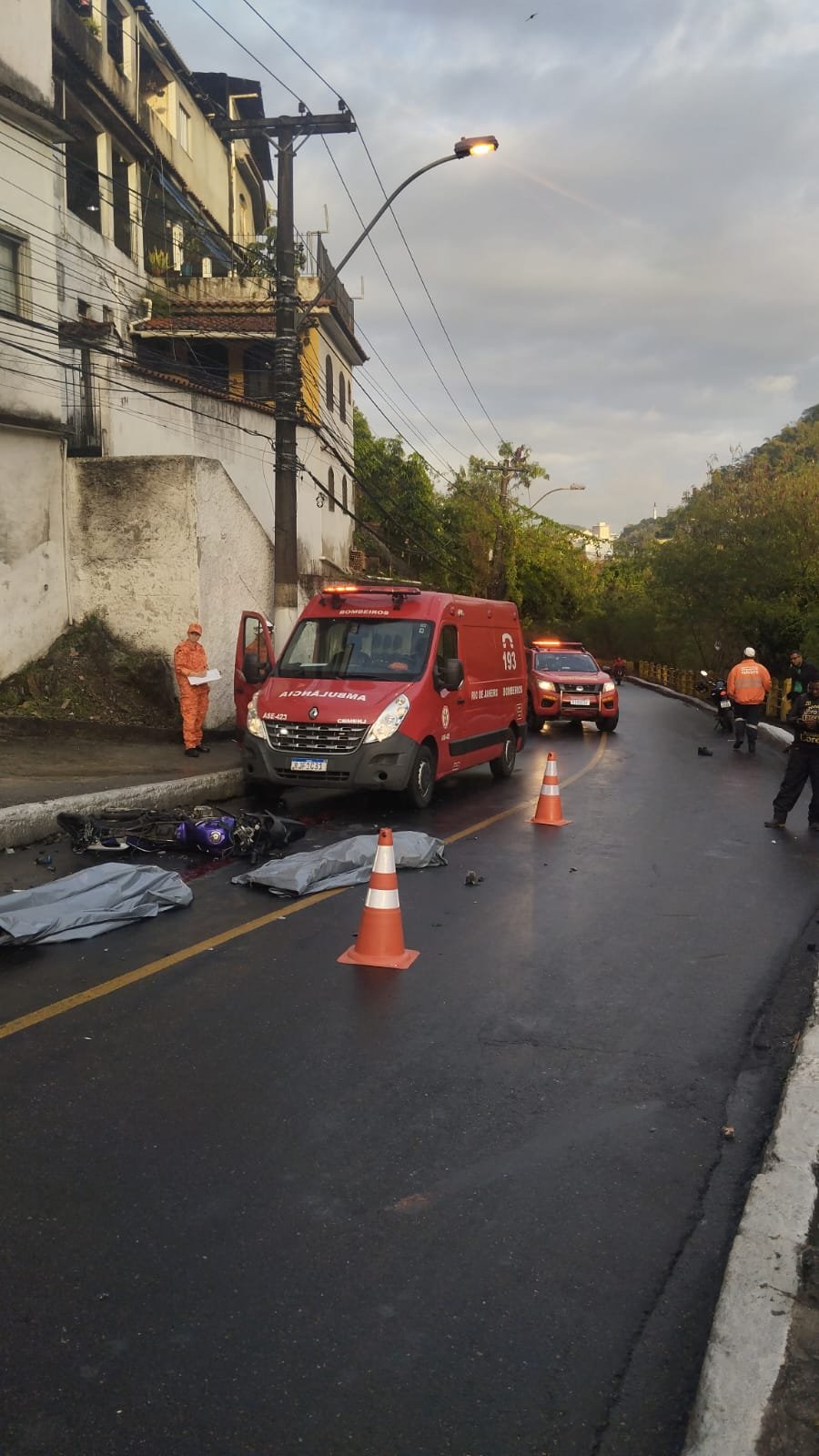 Garganta da morte: Duas pessoas não resistem após acidente grave em Niterói