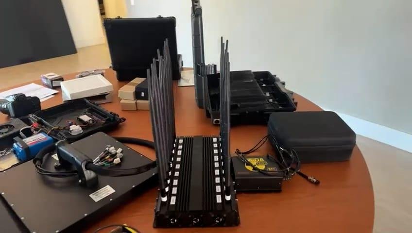Polícia Civil prende, em São Paulo, fornecedor de tecnologia ilegal para organizações criminosas do RJ