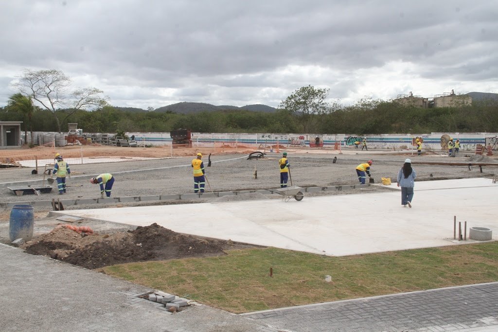 Prefeitura e Governo do Estado iniciam plantio de grama e mudas no Parque RJ 