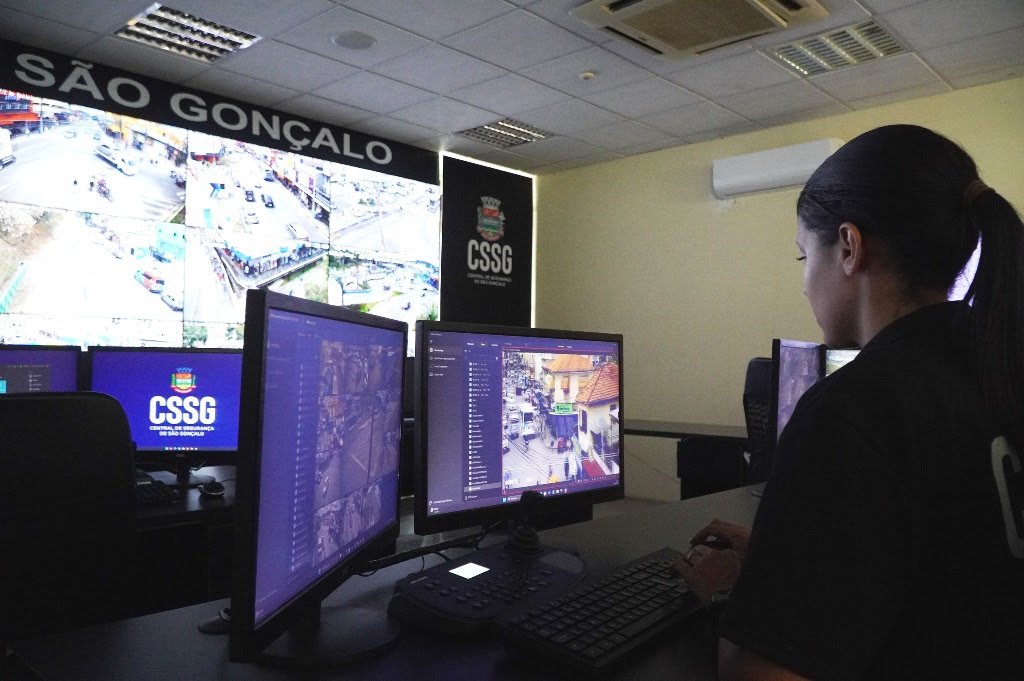 Bem-estar em alta: São Gonçalo reforça segurança com central de monitoramento