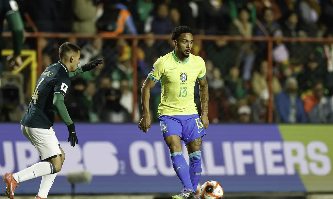 Lateral Vitinho recebe convocação para a seleção brasileira