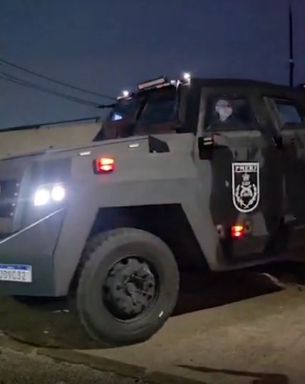 Governador do Rio Cláudio Castro mantém reforço de policiamento nas ruas após Operação Contenção