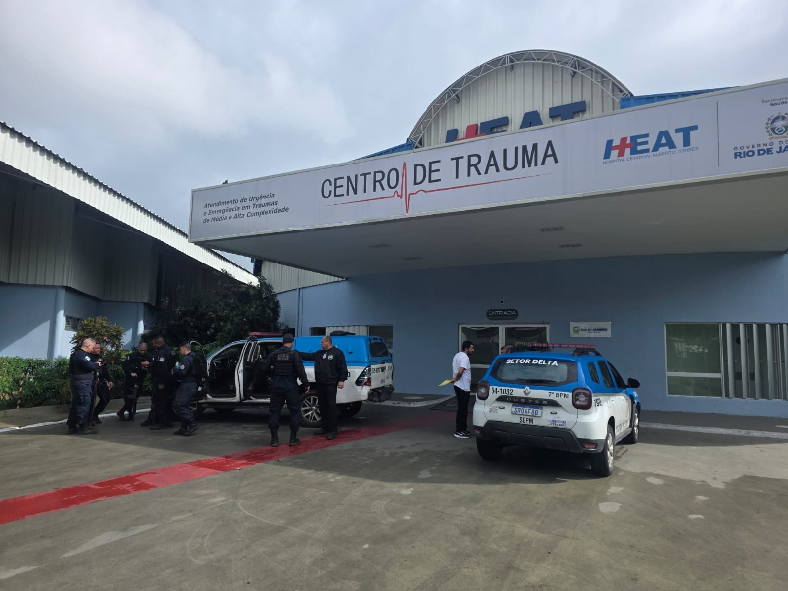 Homem é baleado e fuzil é apreendido durante patrulhamento do 7ºBPM na RJ 106
