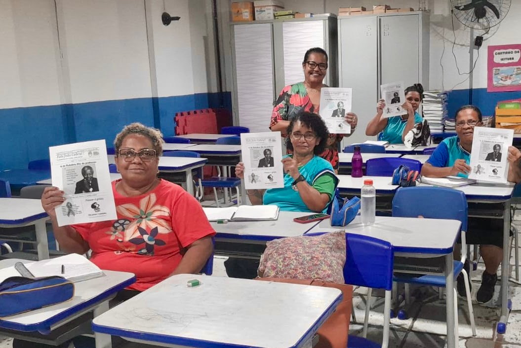 Turmas da EJA de escola em Vista Alegre criam jornal em homenagem aos professores