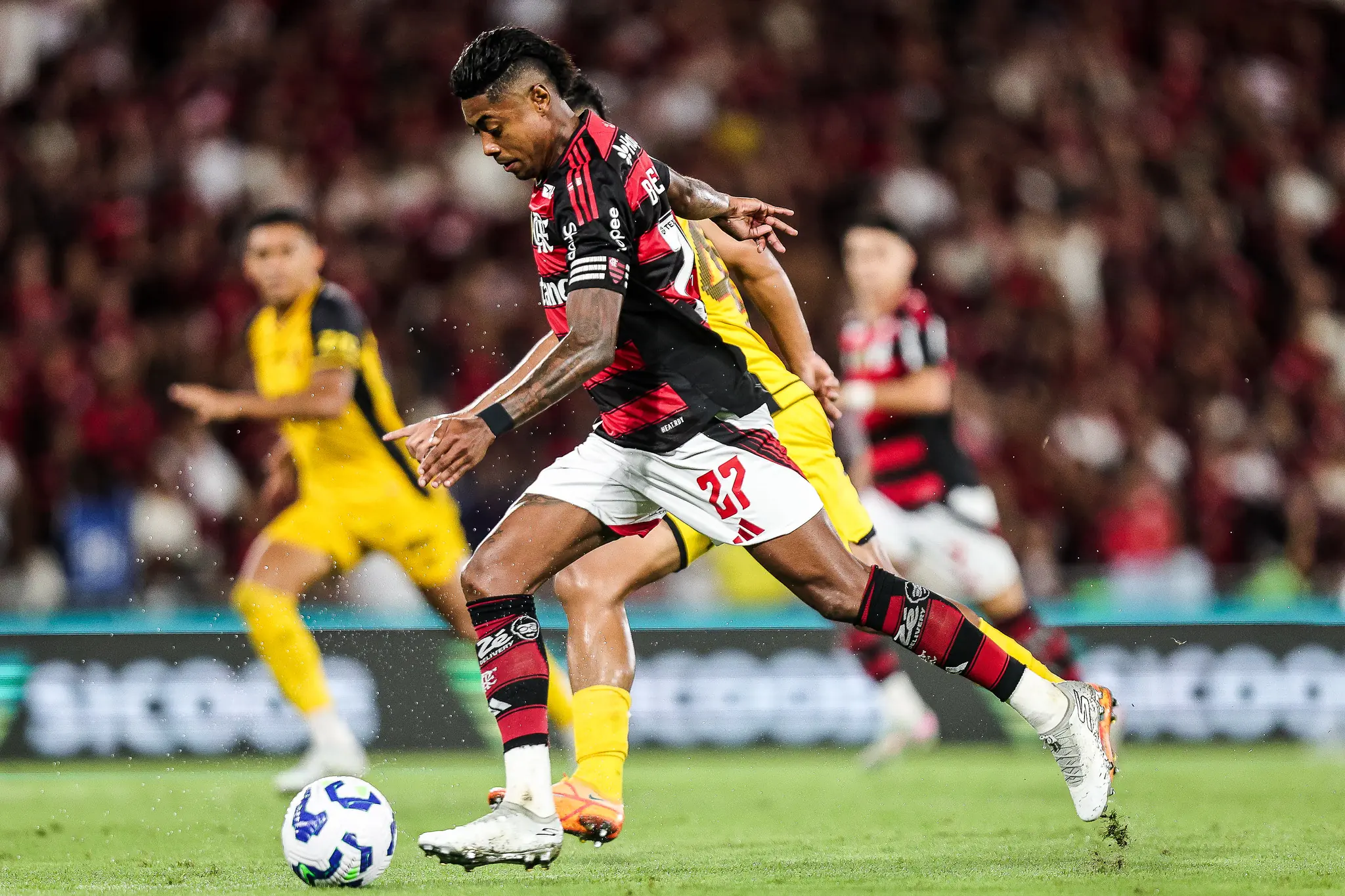 Flamengo supera o Sport com facilidade e retoma a confiança do elenco