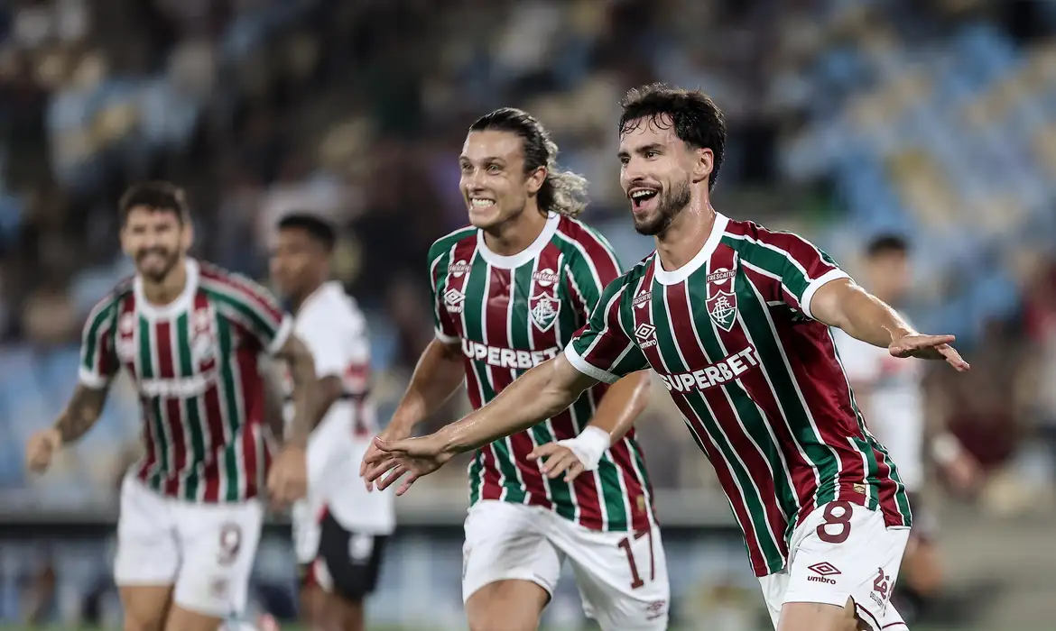 Fluminense atropela São Paulo e assegura classificação para a Libertadores