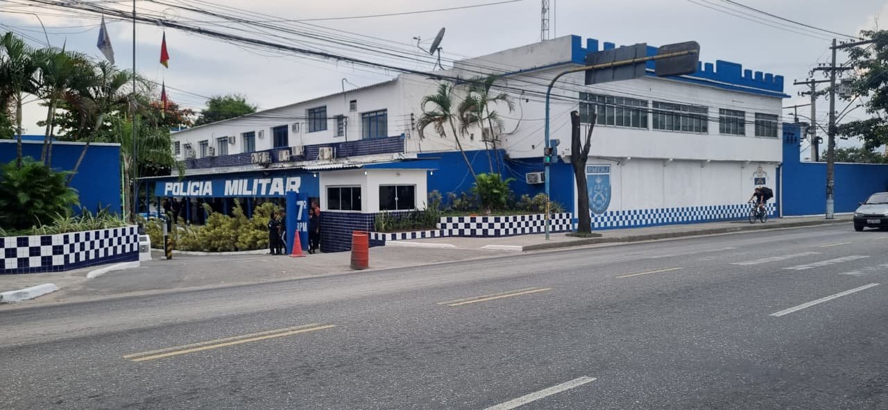 Traficantes de São Gonçalo atiram em policiais durante patrulhamento