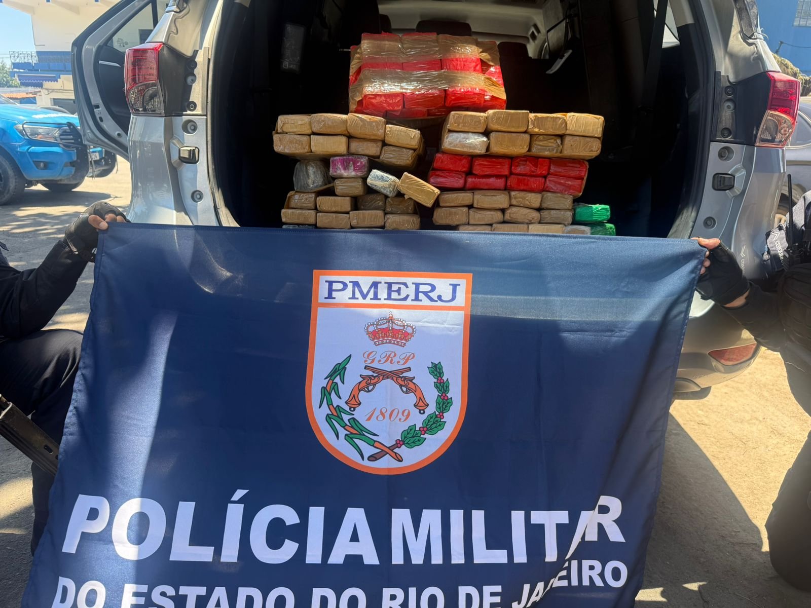 “Pau tá quebrando” no Catarina: 7º BPM atua no local com apreensões de drogas