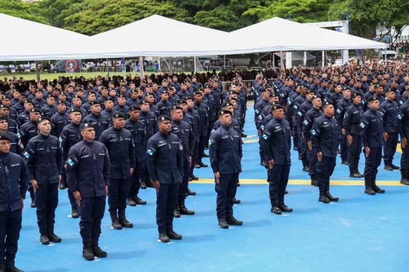 Reforço no patrulhamento: 493 novos policiais militares são formados pelo estado