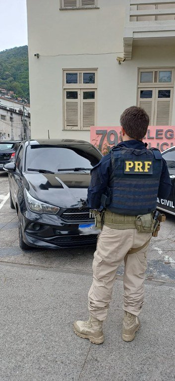 PRF recupera veículo clonado em Niterói