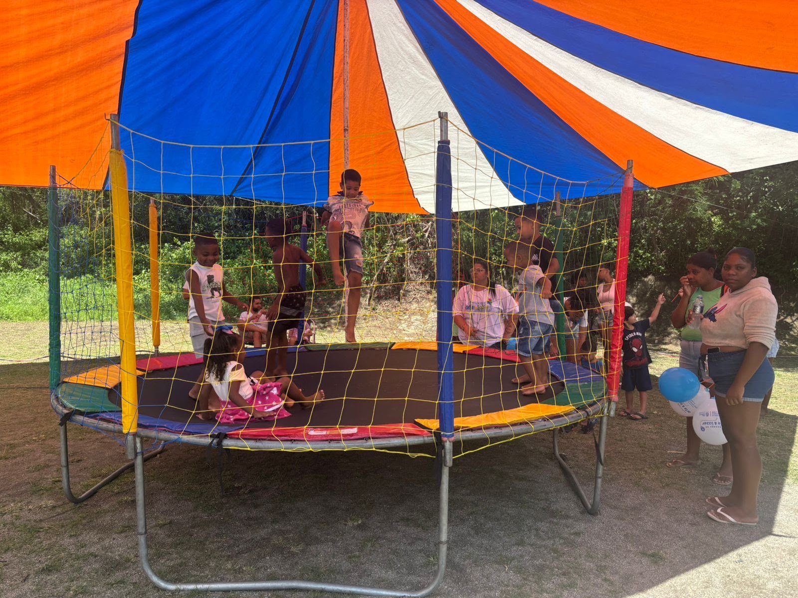 Caravana de Arte e Lazer faz a festa na Água Mineral, em SG