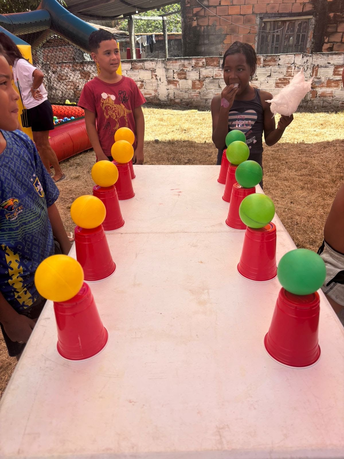 Criançada gonçalense do Bom Retiro se diverte com a Caravana de Arte e Lazer