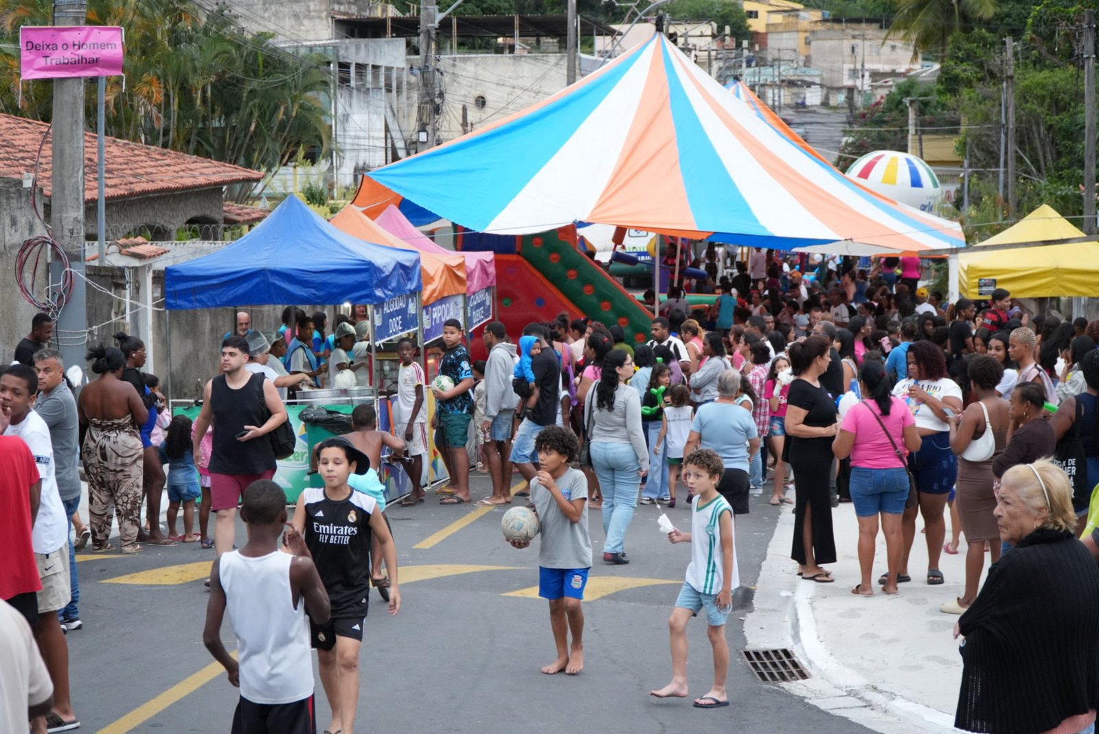 Moradores celebram conclusão de obras com grande festa e destacam melhorias no bairro