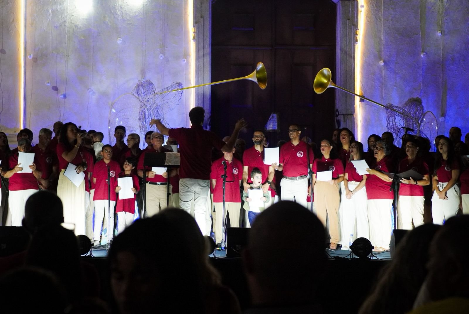 Cantata emociona e fortalece o espírito natalino no Natal Ita Luz em Itaboraí 