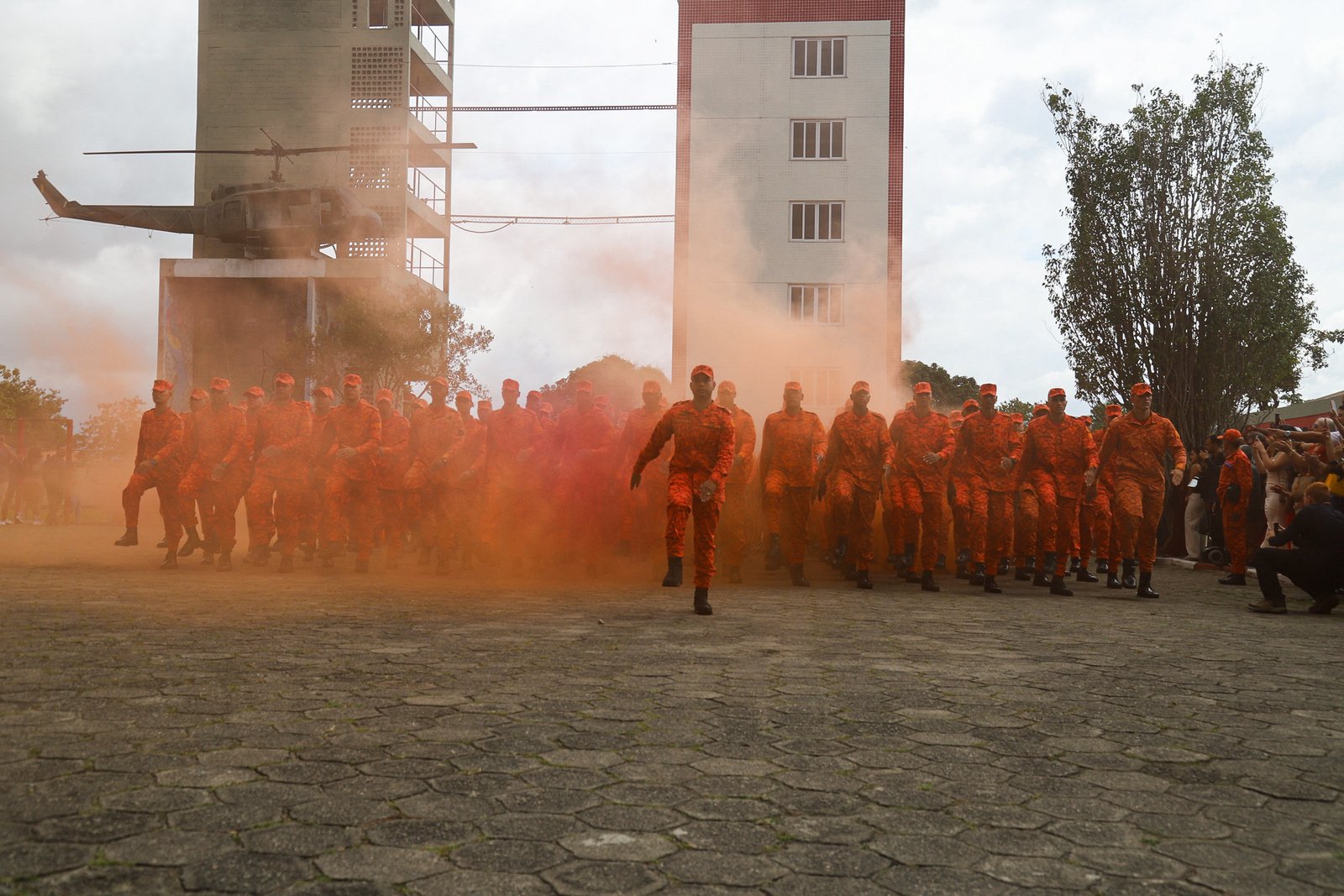 CBMERJ forma mais de 450 novos soldados em cerimônia que marca reforço operacional no estado