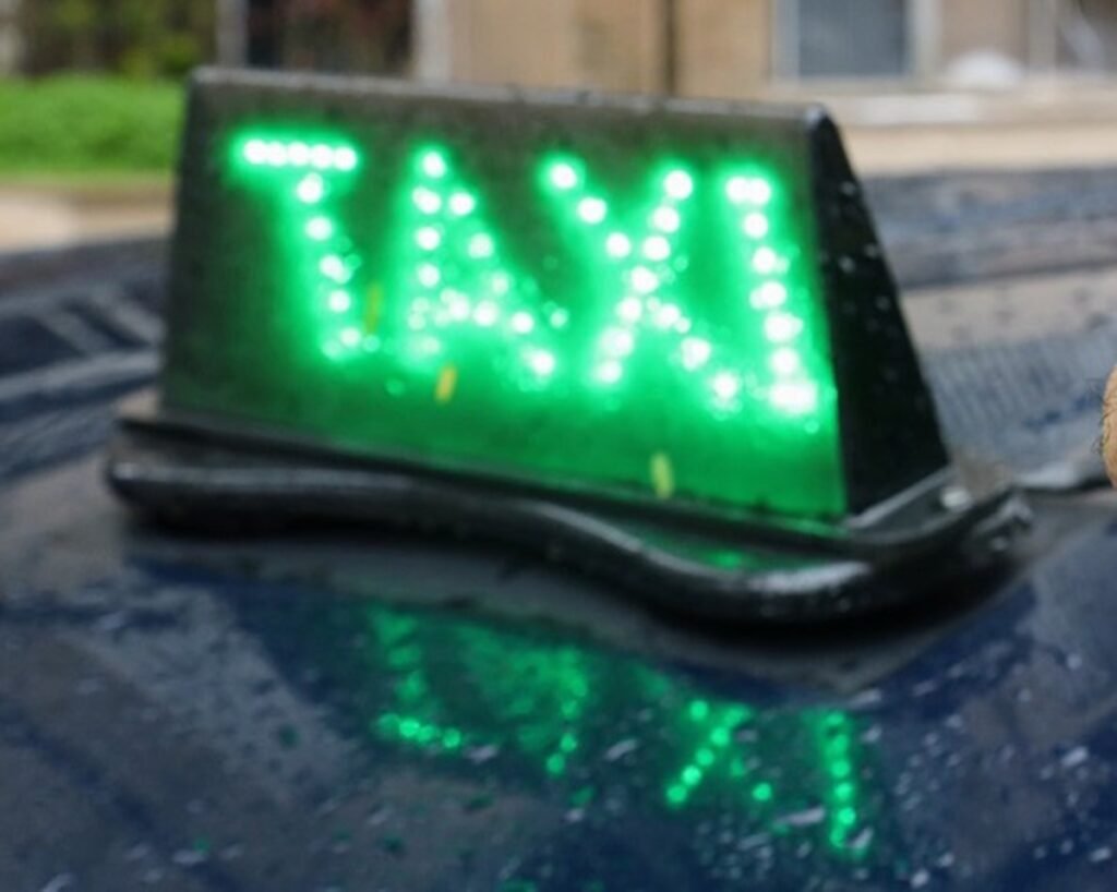 Prefeitura libera tráfego de táxis no corredor BHLS da Região Oceânica 