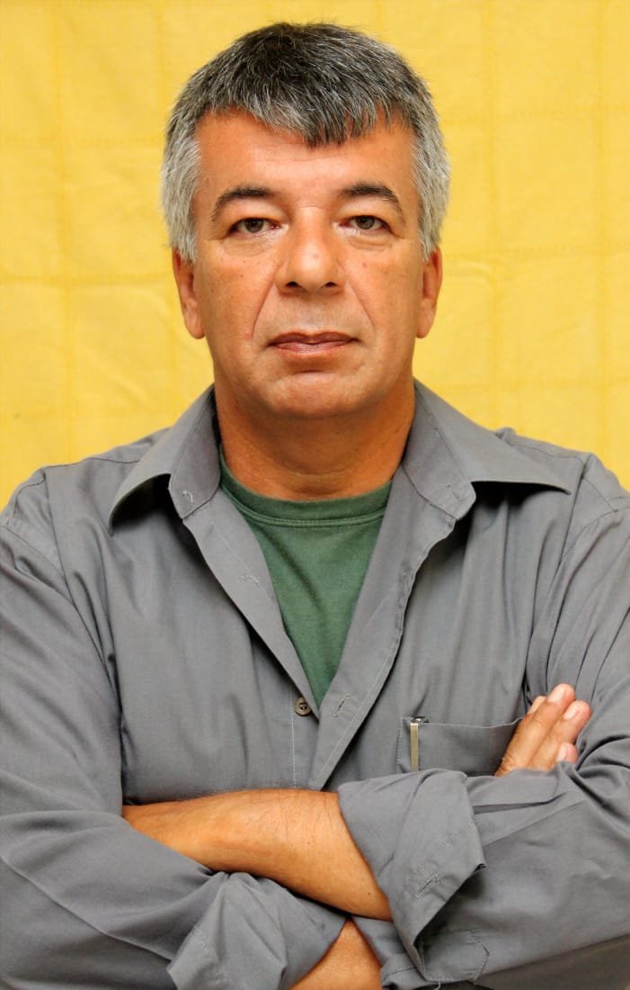 Jornalista e escritor do Engenho do Mato lança sua terceira obra: “A Fome de Tudo”