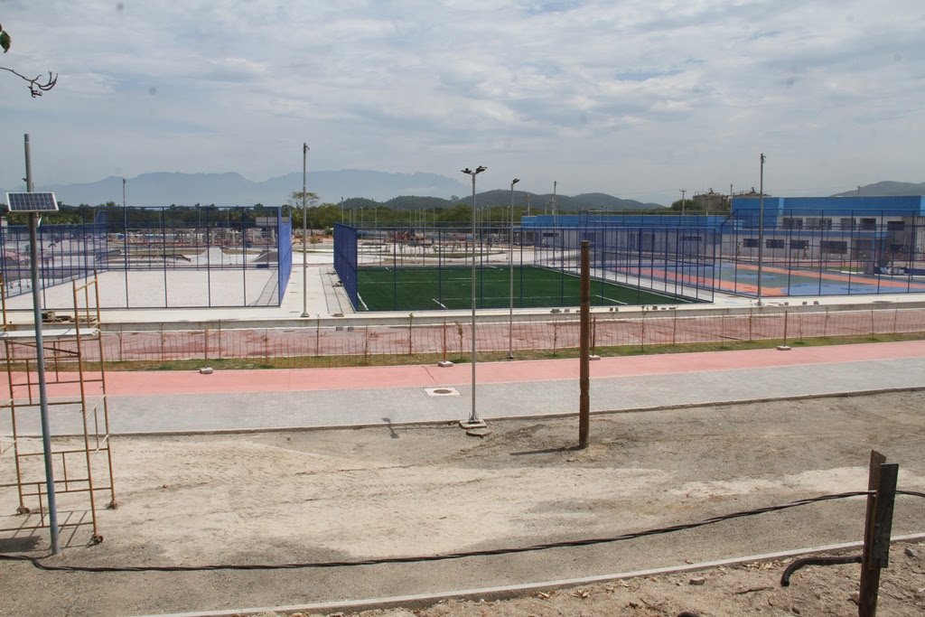 Novas quadras esportivas no Parque RJ São Gonçalo estão quase concluídas