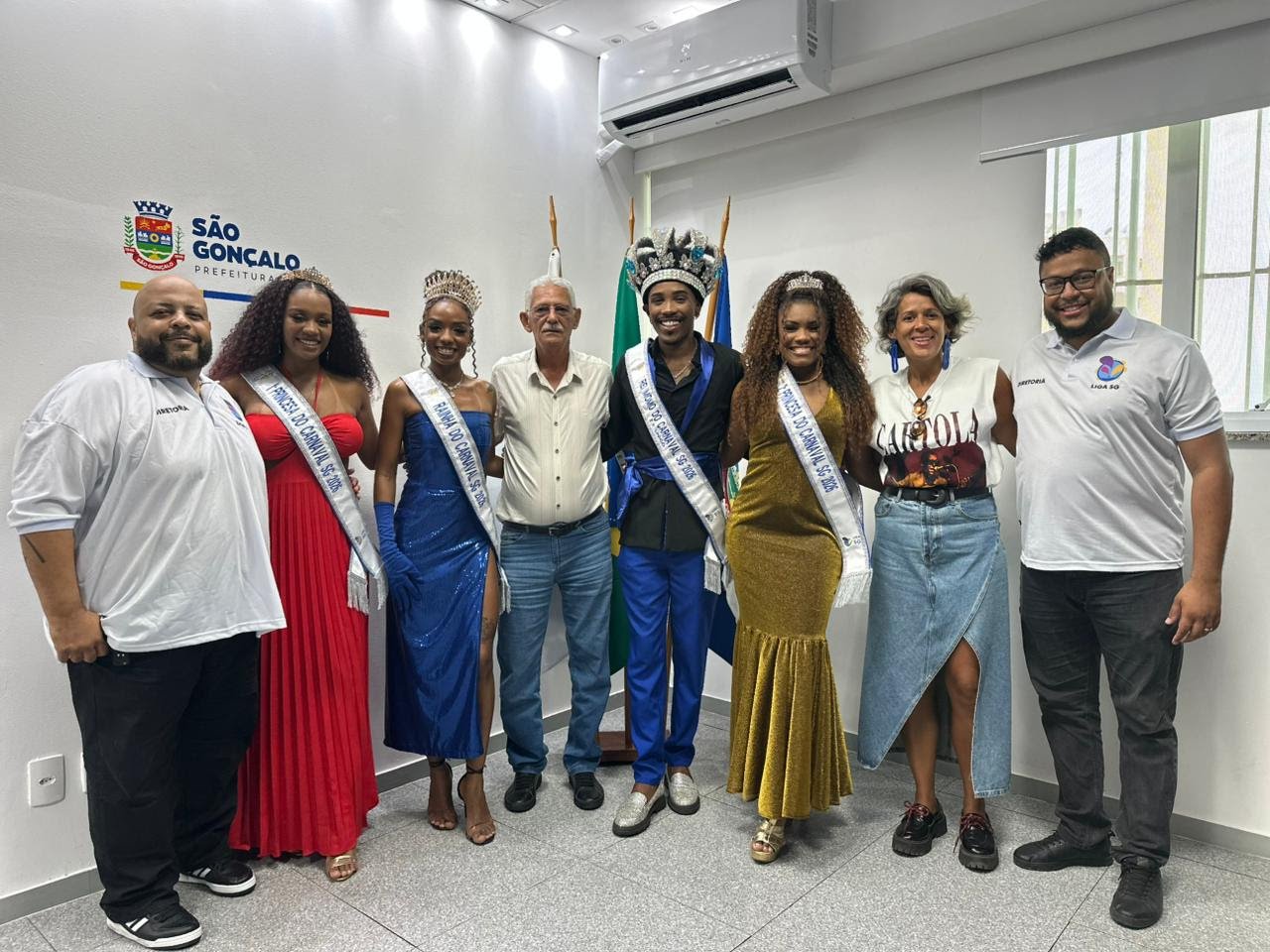 Prefeito Capitão Nelson recebe Corte do Carnaval de São Gonçalo 2026