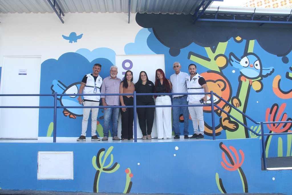 Prefeito de São Gonçalo Capitão Nelson retorna ao lactário após inauguração para verificar funcionamento