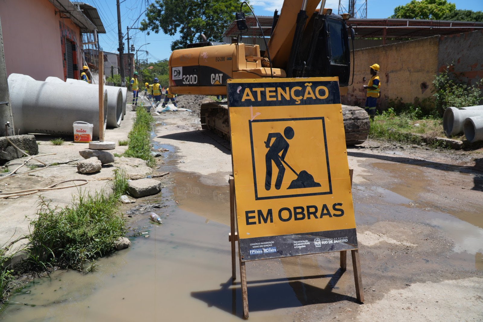 Obras de vulto em alta: drenagem têm início na Estrada do Sapê, em Santa Izabel