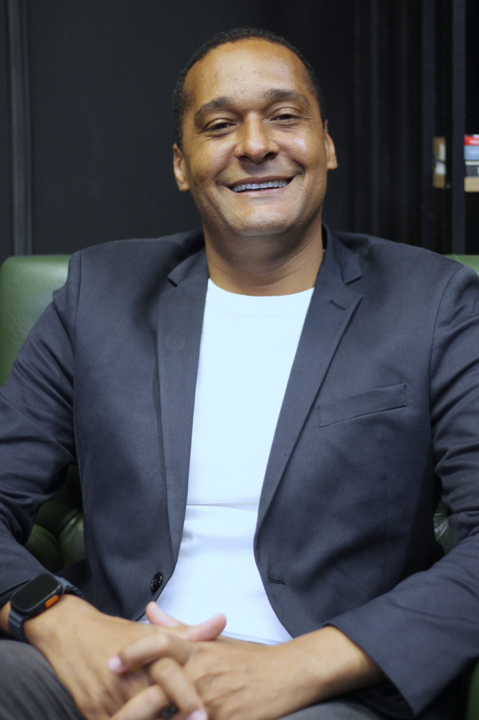 Empresário lança livro sobre os 10 maiores erros cometidos pelos os empreendedores