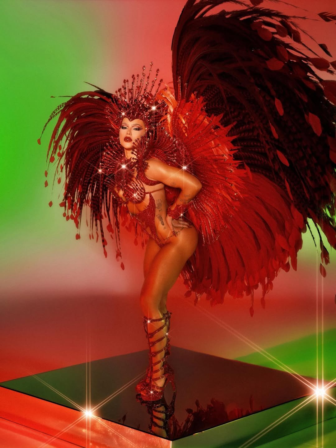 Virgínia Fonseca encanta na Sapucaí e gera debates na web; vídeo