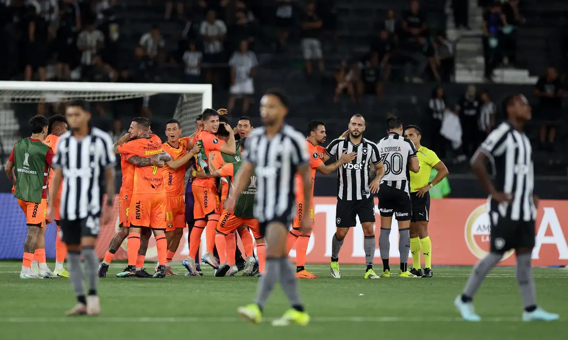 Botafogo é eliminado da Libertadores pelo Barcelona