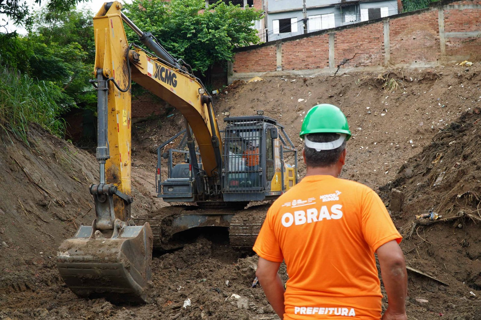 Contenção de encosta no Lindo Parque visa prevenir deslizamentos