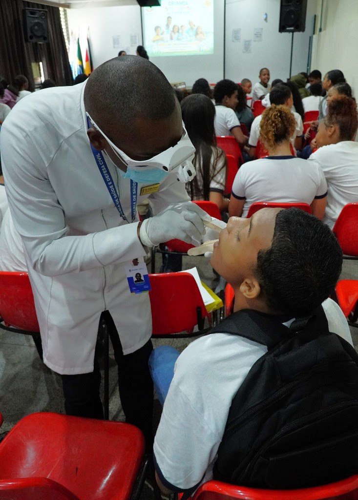 Saúde Bucal em foco: Estudantes gonçalenses participam de mobilização no Dia B