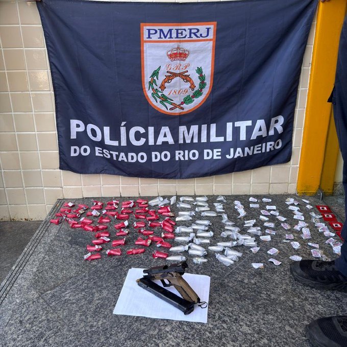 Ações da PM em Niterói e Itaboraí resultam em quatro presos por tráfico de drogas