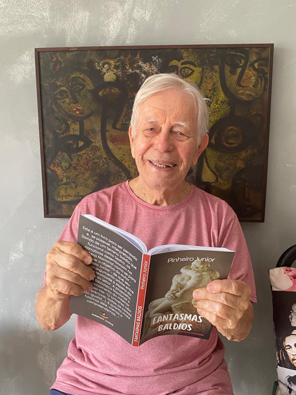 Sociedade Fluminense de Fotografia recebe jornalista Pinheiro Junior para lançamento de livro novo