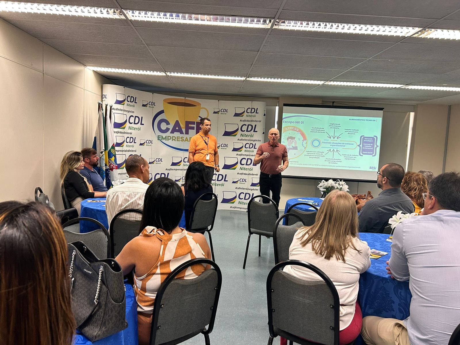 Segurança no trabalho é destaque em Café Empresarial da CDL