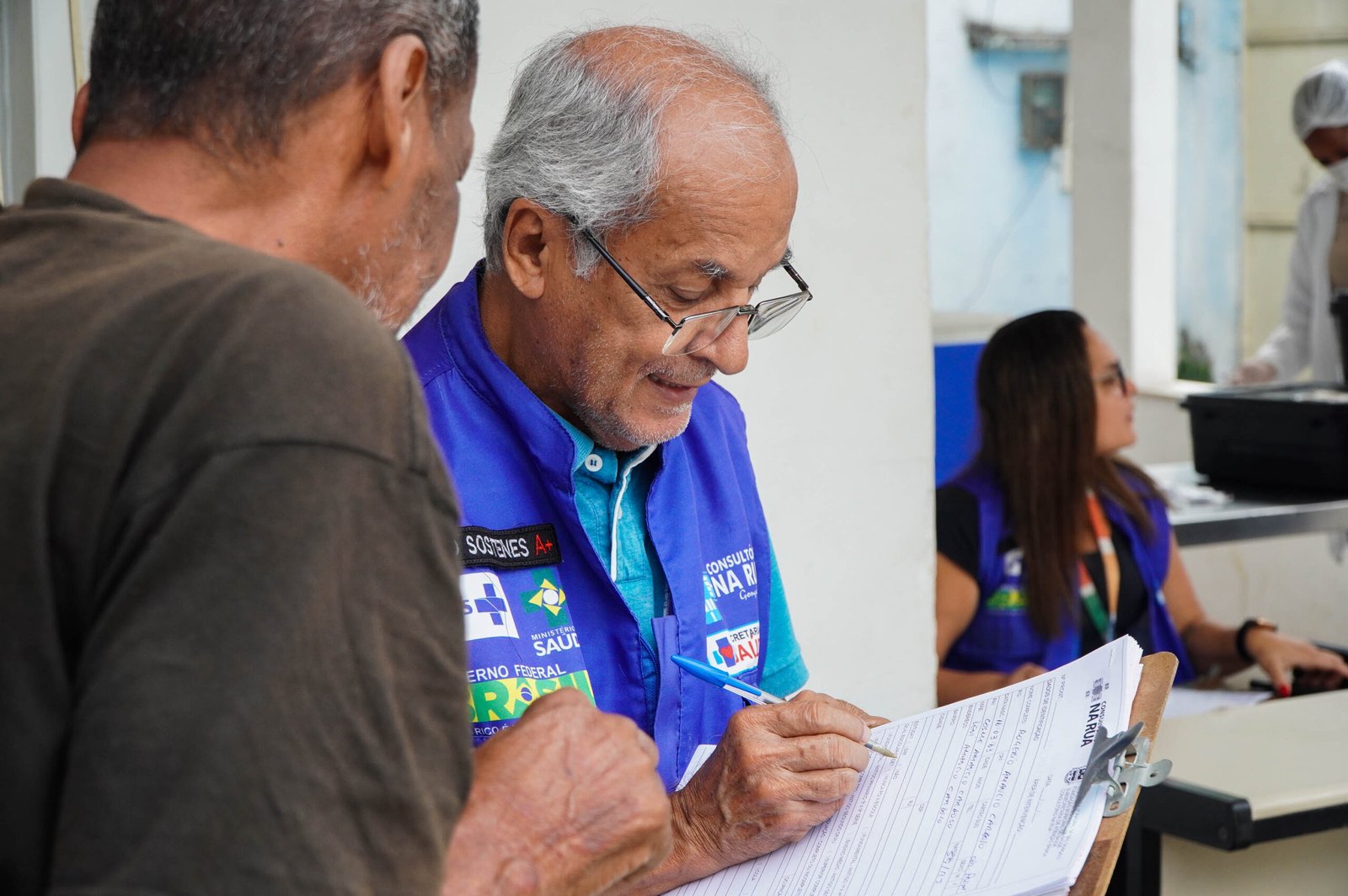 Agentes de São Gonçalo promovem ação especial no Centro Pop do Mutondo
