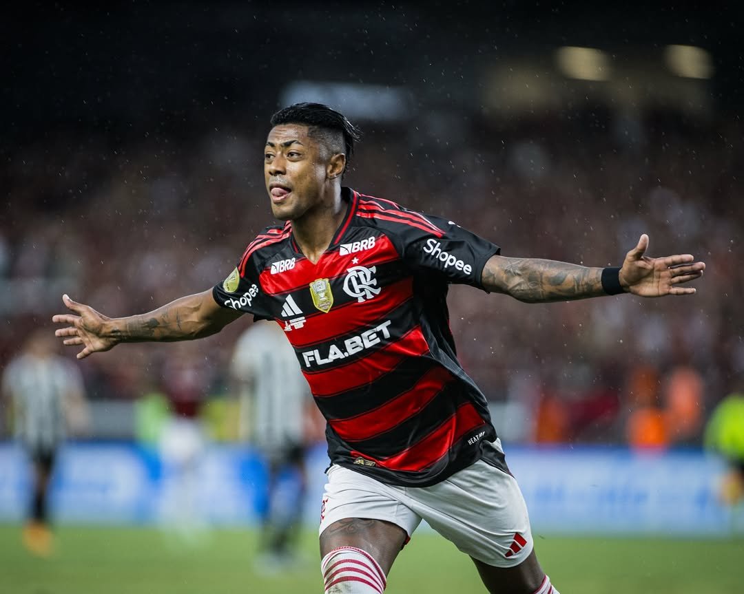 Cusco até tentou, mas o Flamengo goleou na reta final e venceu no Maracanã