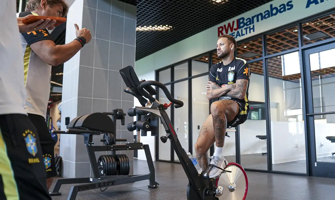 Copa do Mundo: CBF informa boa evolução de Neymar após resultados de exames