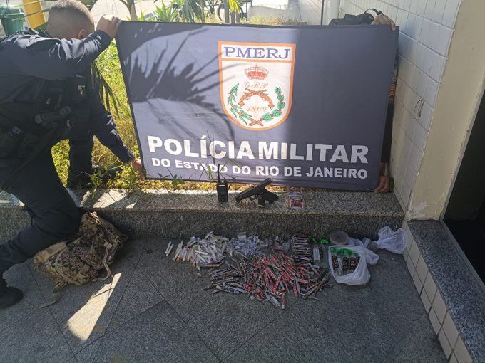 Suspeitos ficam feridos em confronto com a PM em São Gonçalo; drogas e arma são apreendidas
