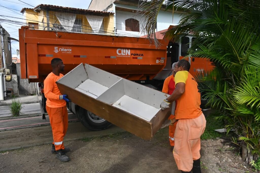Depois de ocupação inadequada na Lagoa de Piratininga Prefeitura faz operação de ordenamento