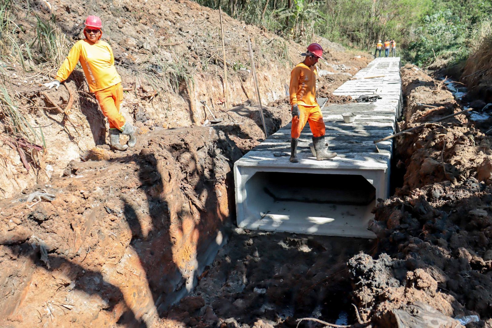 Obras de drenagem avançam no Complexo do Salgueiro
