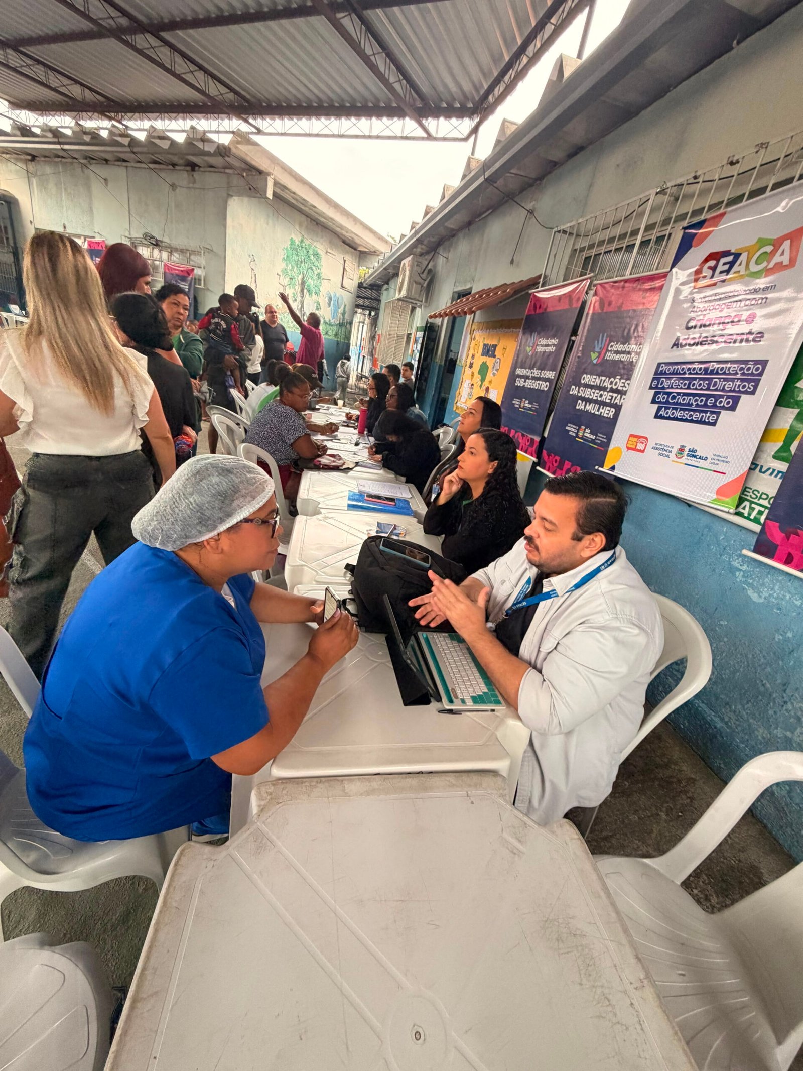 Moradores do Engenho Pequeno recebem ações do projeto Cidadania Itinerante