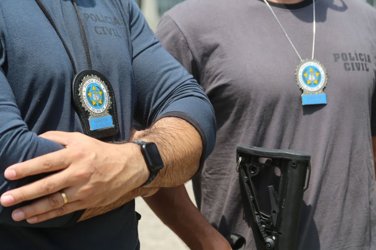 Quatro traficantes são presos em flagrante pela Polícia Civil em São Gonçalo